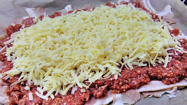 Bacon Weave with Ground Beef and Grouda Cheese
