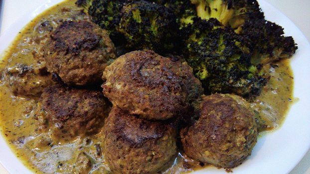 Chicken Heart Tuna Meatballs - With Broccoli - Recipe - KetoKookin'